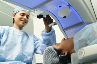 How to Choose LASIK centre and LASIK Surgeon?